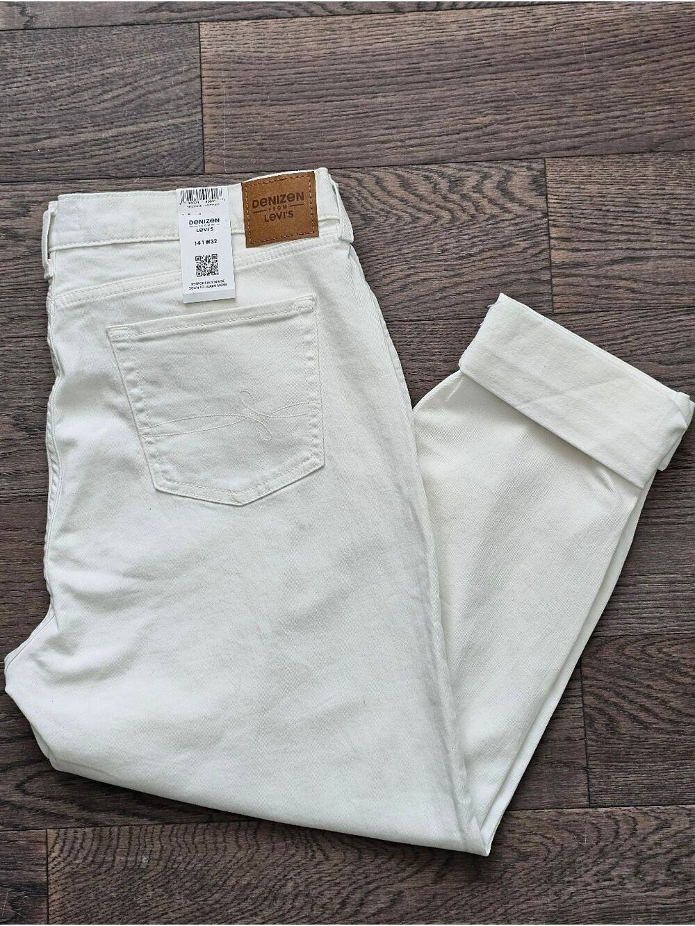 DENIZEN From Levis White Boyfriend Jeans Size 14 NWT